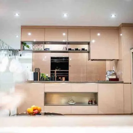 Apartment A&k Cozy Art 1 *